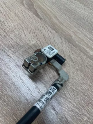 61216840519 Минусовая клемма BMW X3 G01 Арт 2-747379, вид 3