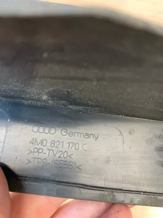 4M0821170C Уплотнитель капота Audi Q7 4M Арт 2-784197, вид 4