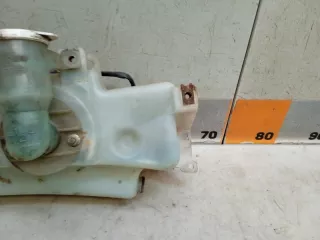 Бачок омывателя Mitsubishi Montero 2 1995г. MB683930 - Фото 2
