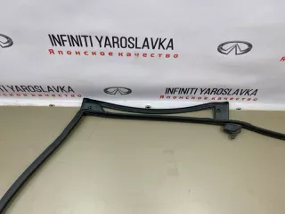 Резиновый уплотнитель двери Infiniti QX80 1 2016г. 828311LA0A - Фото 2
