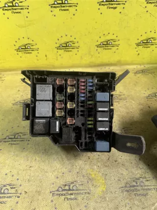 8V5114B144BA Блок предохранителей Ford Fiesta 4 Арт 2-848622, вид 2