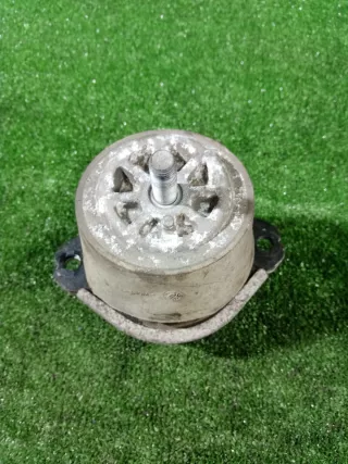 95537504900 Подушка крепления двигателя Porsche Cayenne 959 Арт 2-869897, вид 3