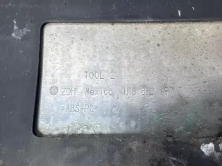 1K5853653 Решетка радиатора Volkswagen Jetta 5 Арт 2-879977, вид 14