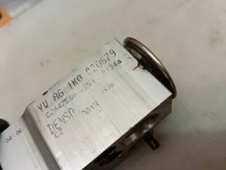 1K0820679 Датчик кондиционера Volkswagen Passat B5 Арт 2-893701, вид 8