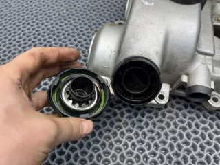 94810513106 Клапанная крышка Porsche Cayenne 955 4.5л Арт 2-916115, вид 12