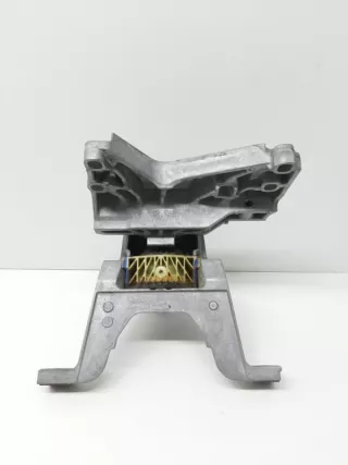 A2472402700 Подушка крепления двигателя Mercedes CLA c117 Арт 2-917379, вид 3