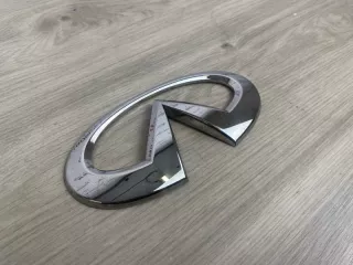934911LA0A Эмблема крышки багажника Infiniti QX56 2 Арт 2-925133, вид 2