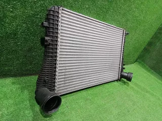 1K0145803T Интеркулер Volkswagen Golf 5 Арт 2-949157, вид 2