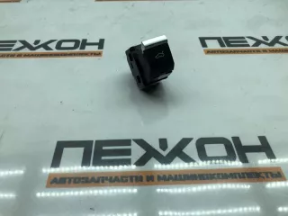 4M0959831A Кнопка открытия багажника Audi Q7 4M Арт 2-957136