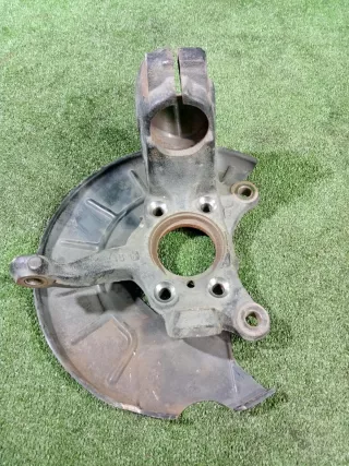1K0407255AA Кулак поворотный Volkswagen Golf 5 Арт 2-957659, вид 2