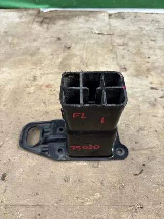  Кронштейн крепления бампера Peugeot 3008 1 Арт 2-959659, вид 2