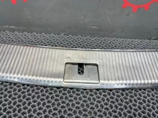7L6863459B Накладка замка багажника Volkswagen Touareg 1 Арт 2-963959, вид 3