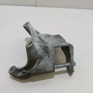 31430470 Кронштейн двигателя Volvo S60 3 Арт E23346315, вид 4