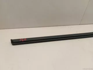 Уплотнитель стекла двери Geely Atlas 1 2019г. 5079006800661 - Фото 3