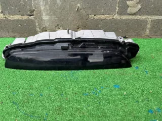 M8E2-13404-AL Фонарь задний правый Land Rover Range Rover 5 Арт e12783439, вид 1