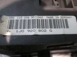 1J0920802G Щиток приборов (приборная панель) Volkswagen Golf 4 Арт e12776242, вид 4