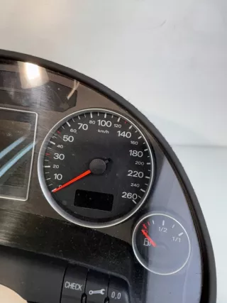17548037104 Щиток приборов (приборная панель) Audi A4 B7 Арт e12774761, вид 2