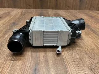 GX73-6K775-AC Интеркулер Jaguar F-Pace Арт e12769229, вид 4