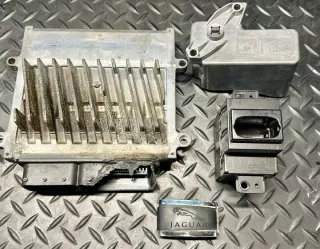 MB79700-9191 6W83-14C568-AA 6W83-3K772-AC 6W83-11572-AF Блок управления двигателем Jaguar  XК X150 Арт e12763884, вид 2