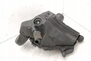 13718512599 Корпус воздушного фильтра BMW 3 E90/E91/E92/E93 Арт e12756291, вид 1