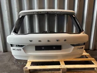 31420451-1 Крышка багажника (дверь 3-5) Volvo XC60 2 Арт e12739775, вид 1