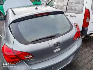 6779795 Крышка багажника (дверь 3-5) Opel Astra J Арт e12739454, вид 1
