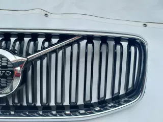 31425532 Решетка радиатора Volvo XC60 2 Арт e12511783, вид 4