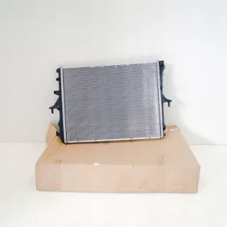 7L0121253A Радиатор (основной) Volkswagen Touareg 2 Арт e12457332, вид 1