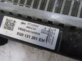 5Q0121251EM Радиатор (основной) Volkswagen Golf 7 Арт e11878778, вид 8