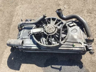  Радиатор (основной) Ford C-max 2 Арт e11674032, вид 1