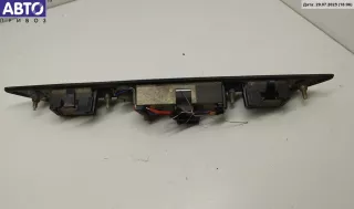 Накладка подсветки номера Audi A4 B6 2003г. 8E0827 - Фото 3