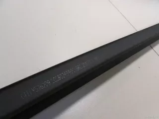 Уплотнитель стекла двери Geely Atlas 1 2019г. 5079006800661 - Фото 4