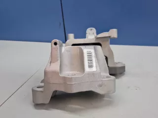 6600080023 Опора двигателя левая Geely Monjaro Арт Z352569, вид 4