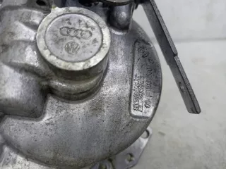 крышка распредвала Volkswagen Passat B6 2007г. 06F103530G - Фото 7