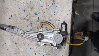 824013E002 Стеклоподъемник левый передний Kia Sorento 1 Арт 20449369, вид 2