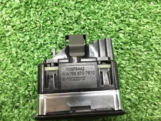 A1668707610 Кнопка закрытия крышки багажника Mercedes GLS X166 Арт 2-80038, вид 3