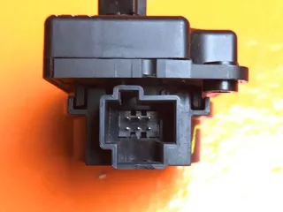 AV6N-19E616-AA Моторчик заслонки печки Ford Escape 3 Арт 2-148487, вид 2