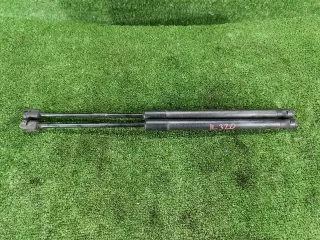 3AF827550B Амортизатор двери багажника (комплект) Volkswagen Passat B7 Арт 2-868590, вид 1