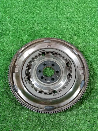 03F105266 Маховик двухмассовый Audi A1 Арт 2-968040, вид 1
