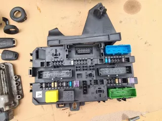 55566279 Блок управления двигателем Opel Astra H Арт AL17746398991, вид 2