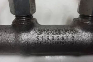 31303612 Топливная рампа  Volvo V70 2 Арт AL17721437103, вид 3