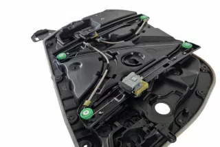 A2057230239 Стекло двери передней правой Mercedes C W205 Арт AL17677307463, вид 1
