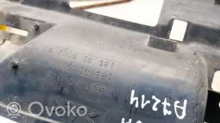 Передняя панель крепления облицовки (телевизор) Mazda Xedos 9 1994г. at00656381 , artIMP2111297 - Фото 3
