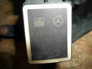 Датчик положения кузова Mercedes S W221 2007г. A0105427717 - Фото 3