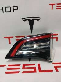1077402-00-O Фонарь крышки багажника правый Tesla model Y Арт 9936461