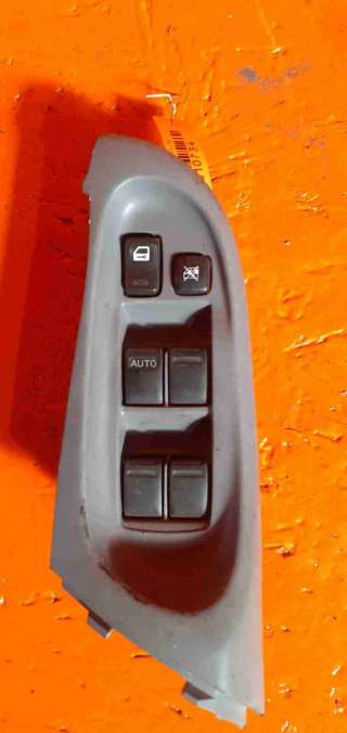   Кнопка стеклоподъемника переднего левого к Nissan Almera N16 Арт 1010734