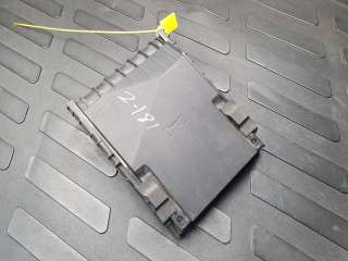 1K0937132F крышка блока предохранителей переднего к Audi A3 8P Арт 09905034_7