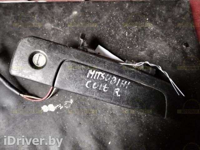 Ручка наружная передняя правая Mitsubishi Colt 5 1997г.  - Фото 1