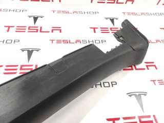 Накладка на порог Tesla model X 2019г. 1045634-00-D,1035096-00-D,1034219-00-B - Фото 3