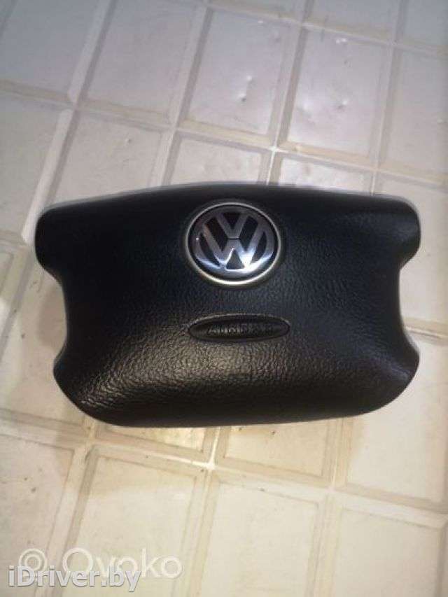 Подушка безопасности водителя Volkswagen Bora 2000г. 3b0880201ae, 111205100 , artSMI7101 - Фото 1